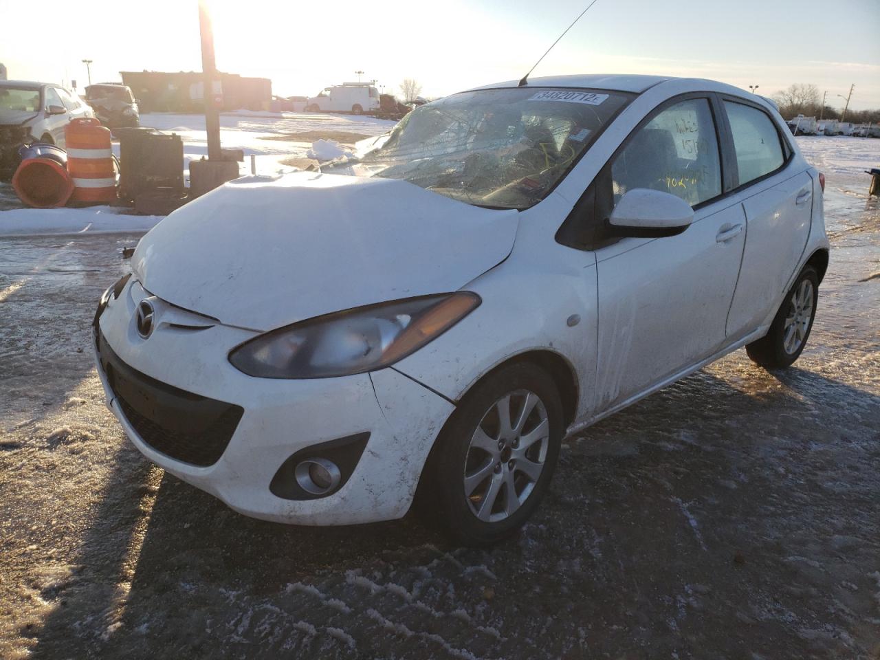 Photo 2 from auction – 2011 MAZDA MAZDA2 with VIN JM1DE1HZXB0118782