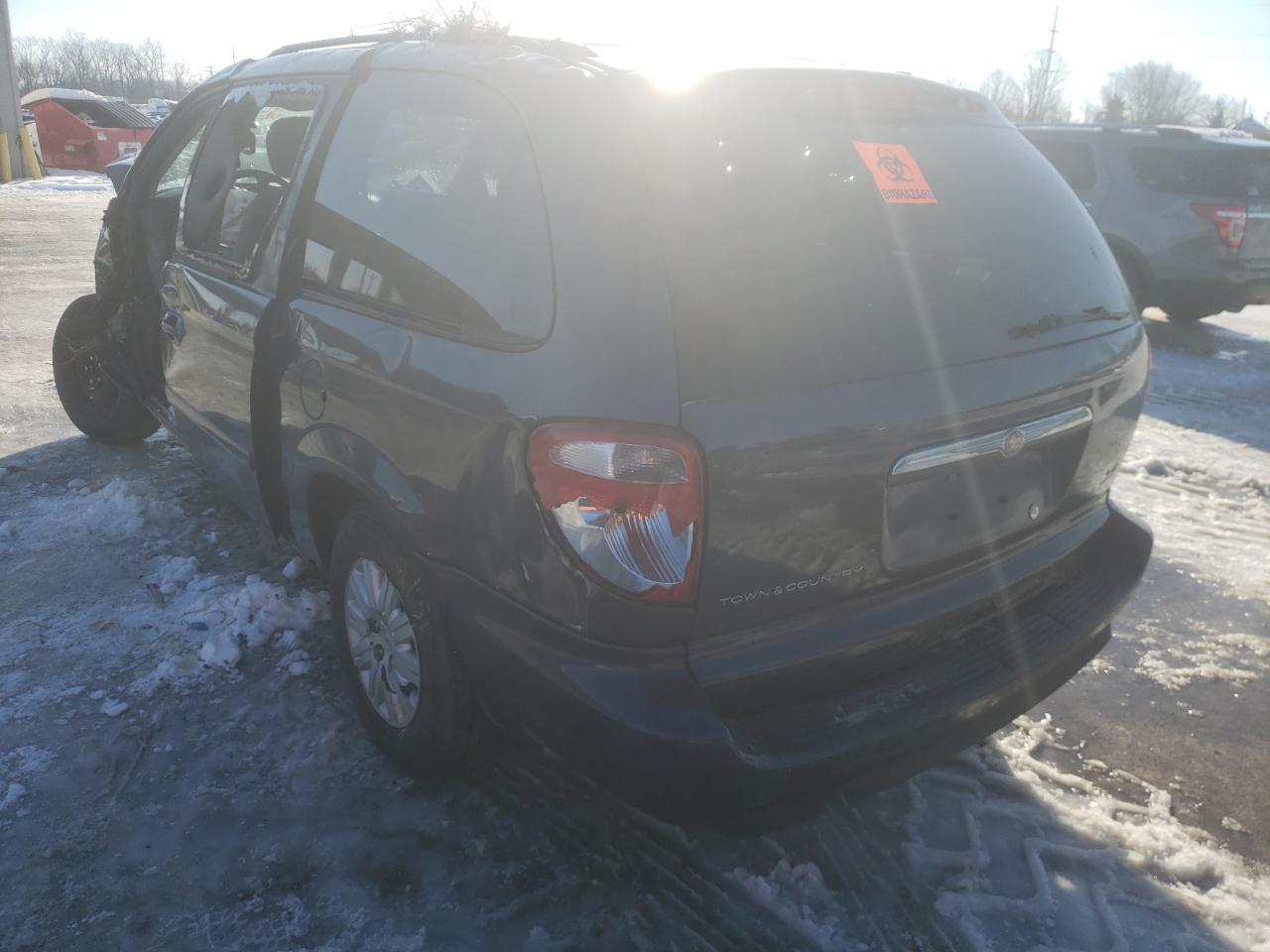 Photo 3 from auction – 2007 CHRYSLER TOWN & COU with VIN 2A4GP44R17R133581