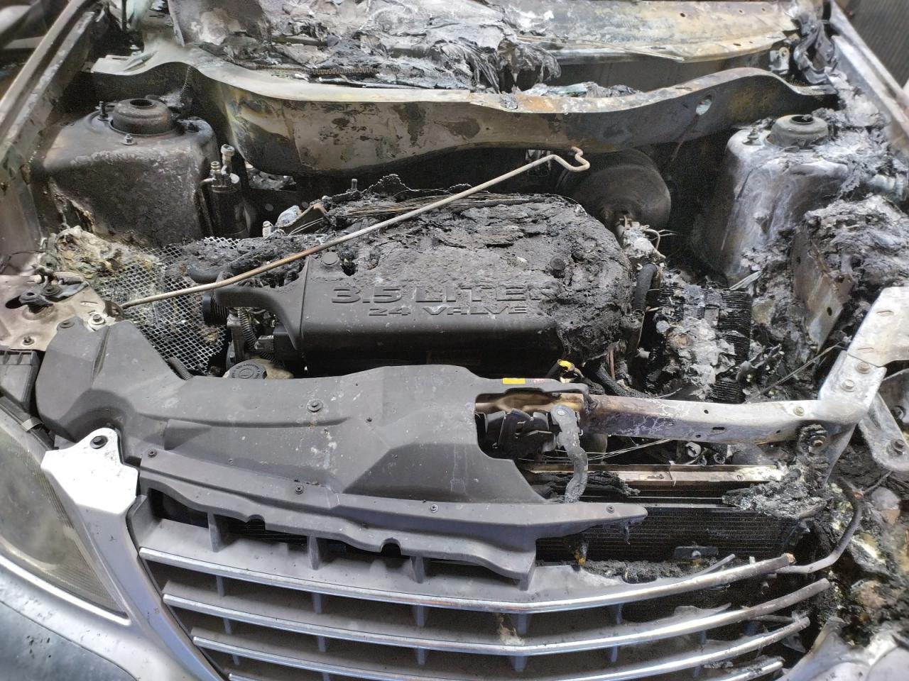 Photo 7 from auction – 2005 CHRYSLER PACIFICA T with VIN 2C4GM68405R282618