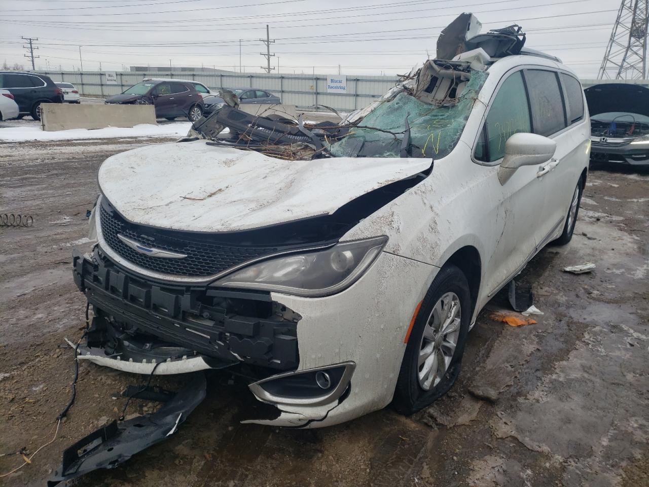 Photo 2 from auction – 2018 CHRYSLER PACIFICA T with VIN 2C4RC1BG8JR149388