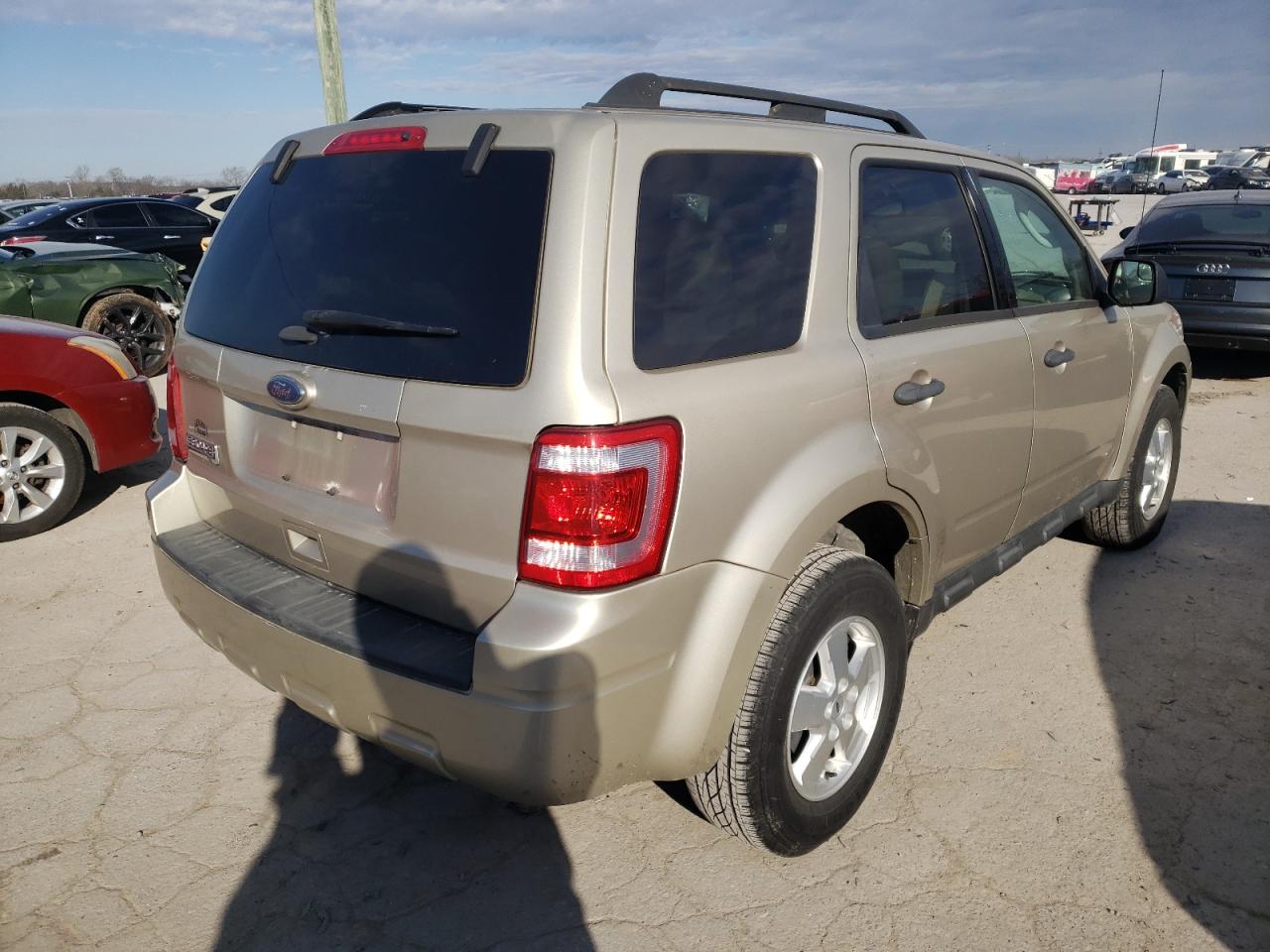 Photo 4 from auction – 2011 FORD ESCAPE XLT with VIN 1FMCU0D76BKB43949