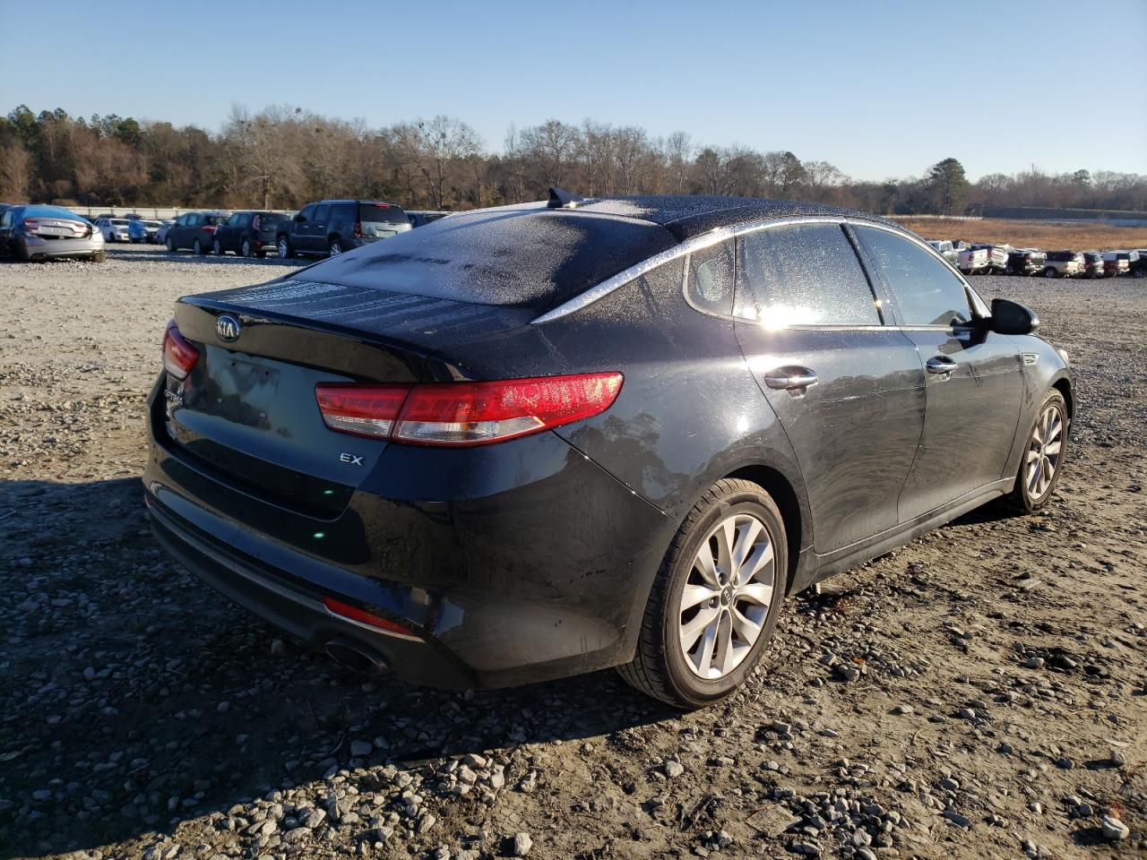 Photo 4 from auction – 2017 KIA OPTIMA EX with VIN 5XXGU4L34HG158285
