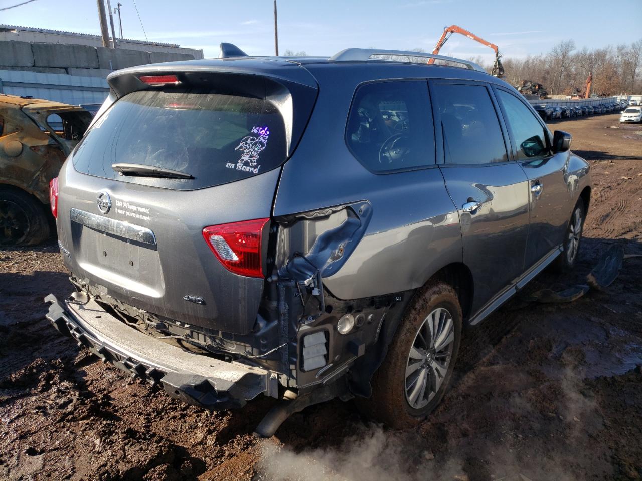 Photo 4 from auction – 2019 NISSAN PATHFINDER with VIN 5N1DR2MM1KC646063
