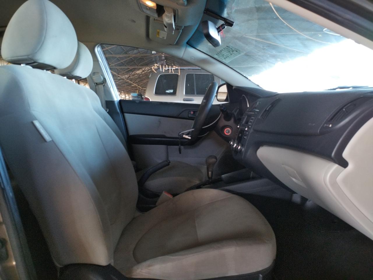 Photo 5 from auction – 2010 KIA FORTE EX with VIN KNAFU4A25A5293269
