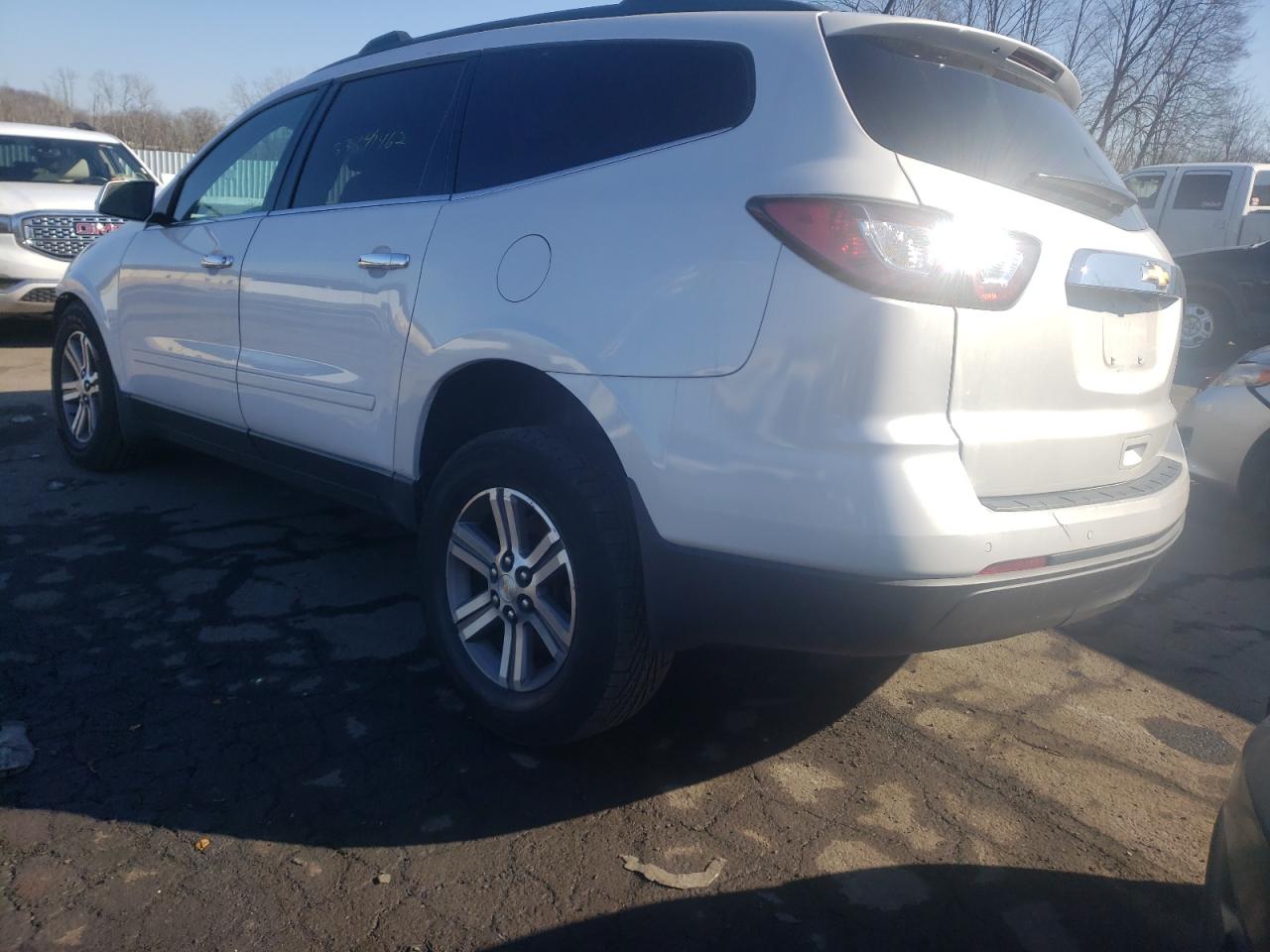 Photo 3 from auction – 2017 CHEVROLET TRAVERSE L with VIN 1GNKVHKD1HJ292585