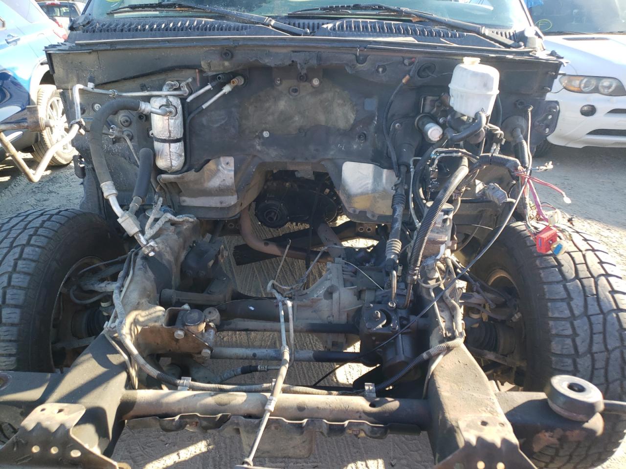Photo 7 from auction – 2003 GMC YUKON with VIN 1GKEK63U83J122688