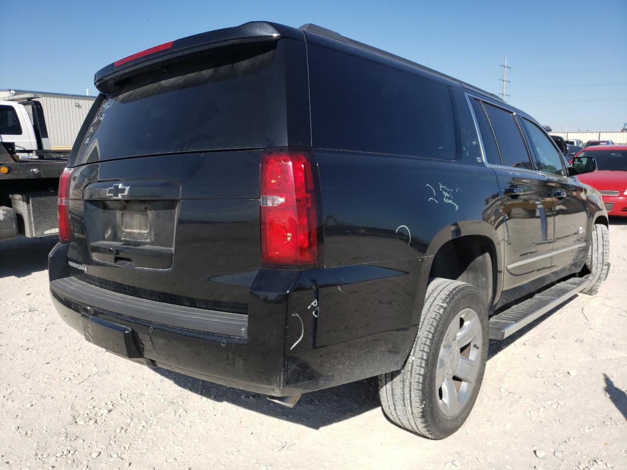 Photo 4 from auction – 2017 CHEVROLET SUBURBAN C with VIN 1GNSCHKC9HR397776