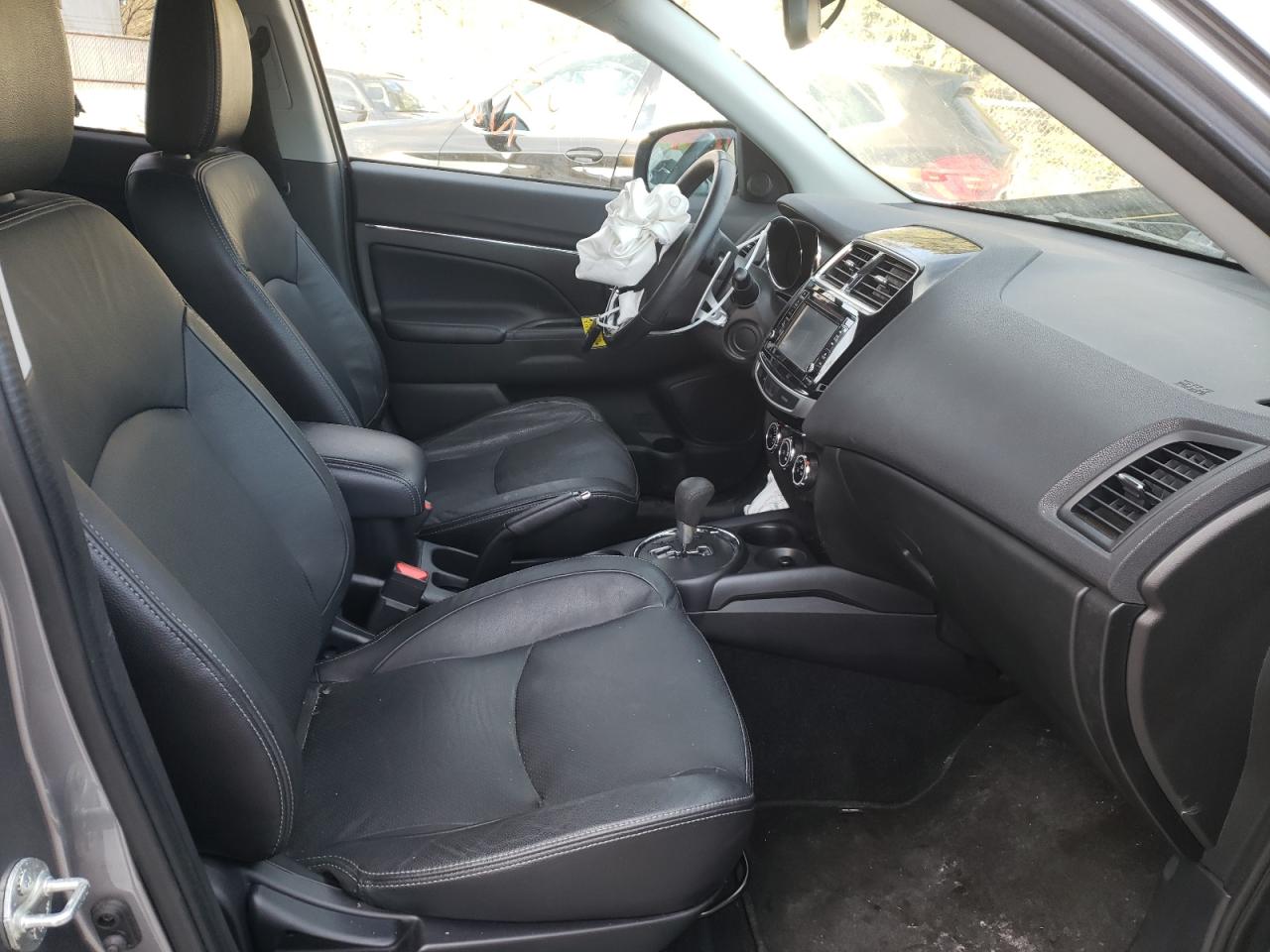 Photo 5 from auction – 2017 MITSUBISHI OUTLANDER with VIN JA4AR4AWXHZ054038