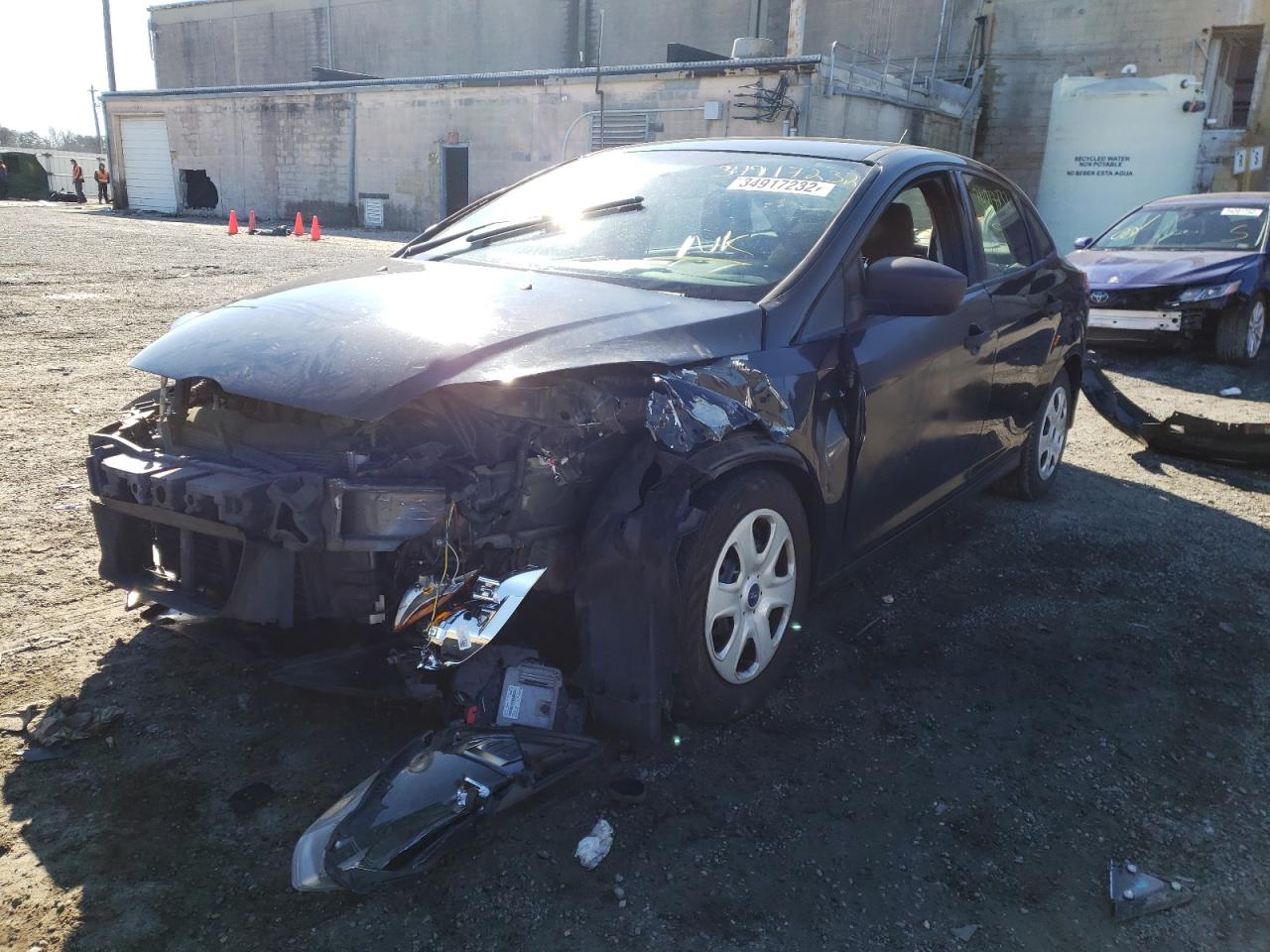 Photo 2 from auction – 2014 FORD FOCUS with VIN 1FADP3E28EL417290