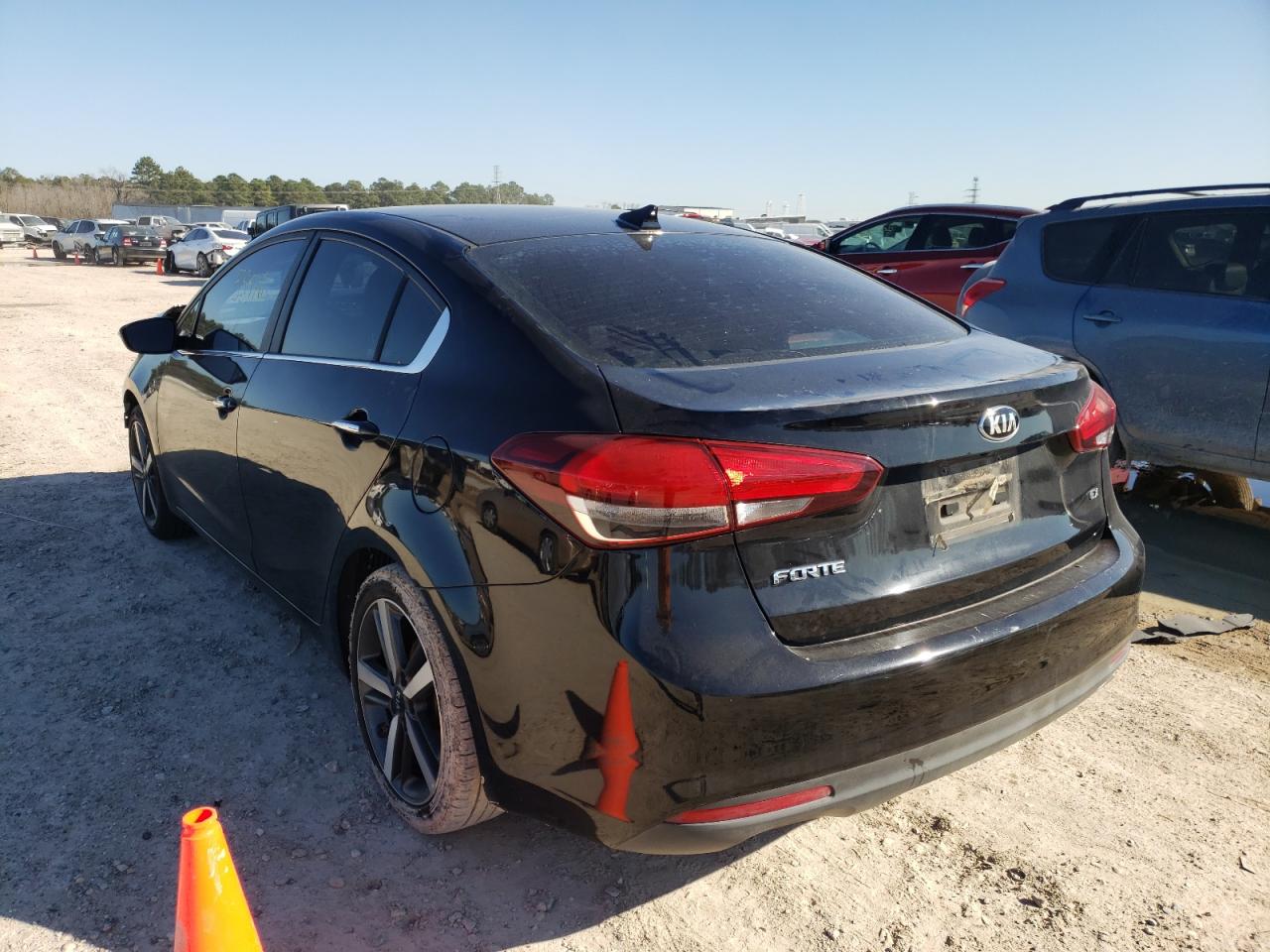 Photo 3 from auction – 2018 KIA FORTE EX with VIN 3KPFL4A82JE192186