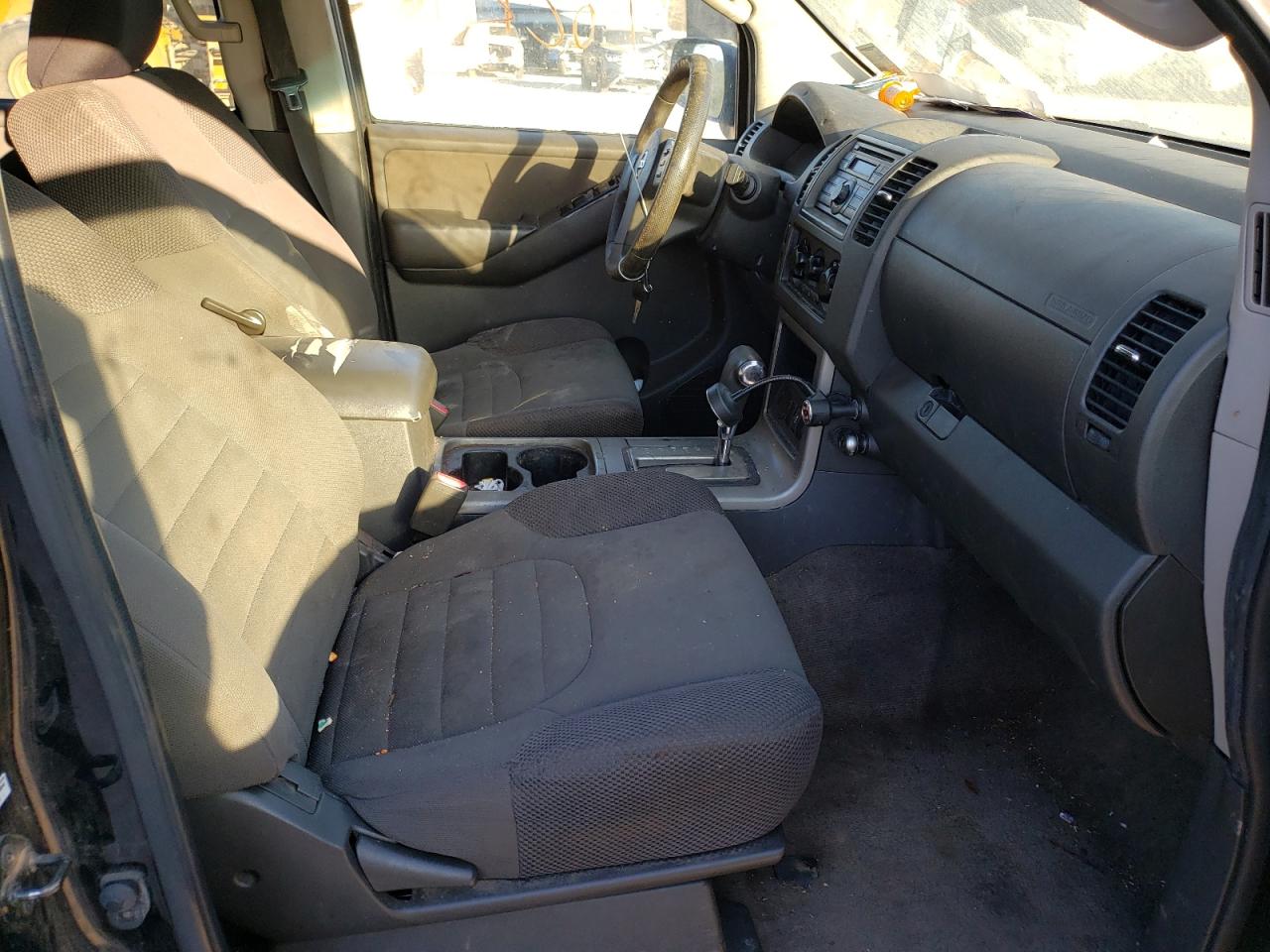 Photo 5 from auction – 2012 NISSAN PATHFINDER with VIN 5N1AR1NN2CC626829