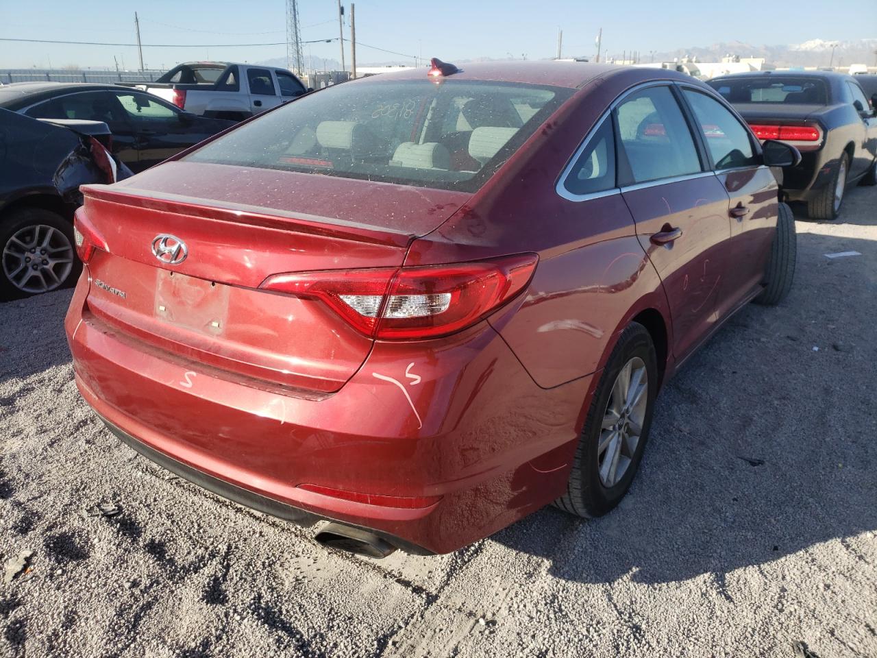 Photo 4 from auction – 2016 HYUNDAI SONATA SE with VIN 5NPE24AF7GH344934