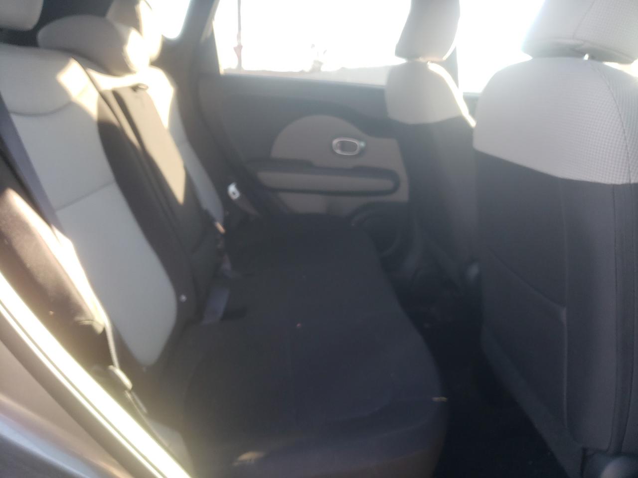 Photo 6 from auction – 2014 KIA SOUL with VIN KNDJN2A22E7107440