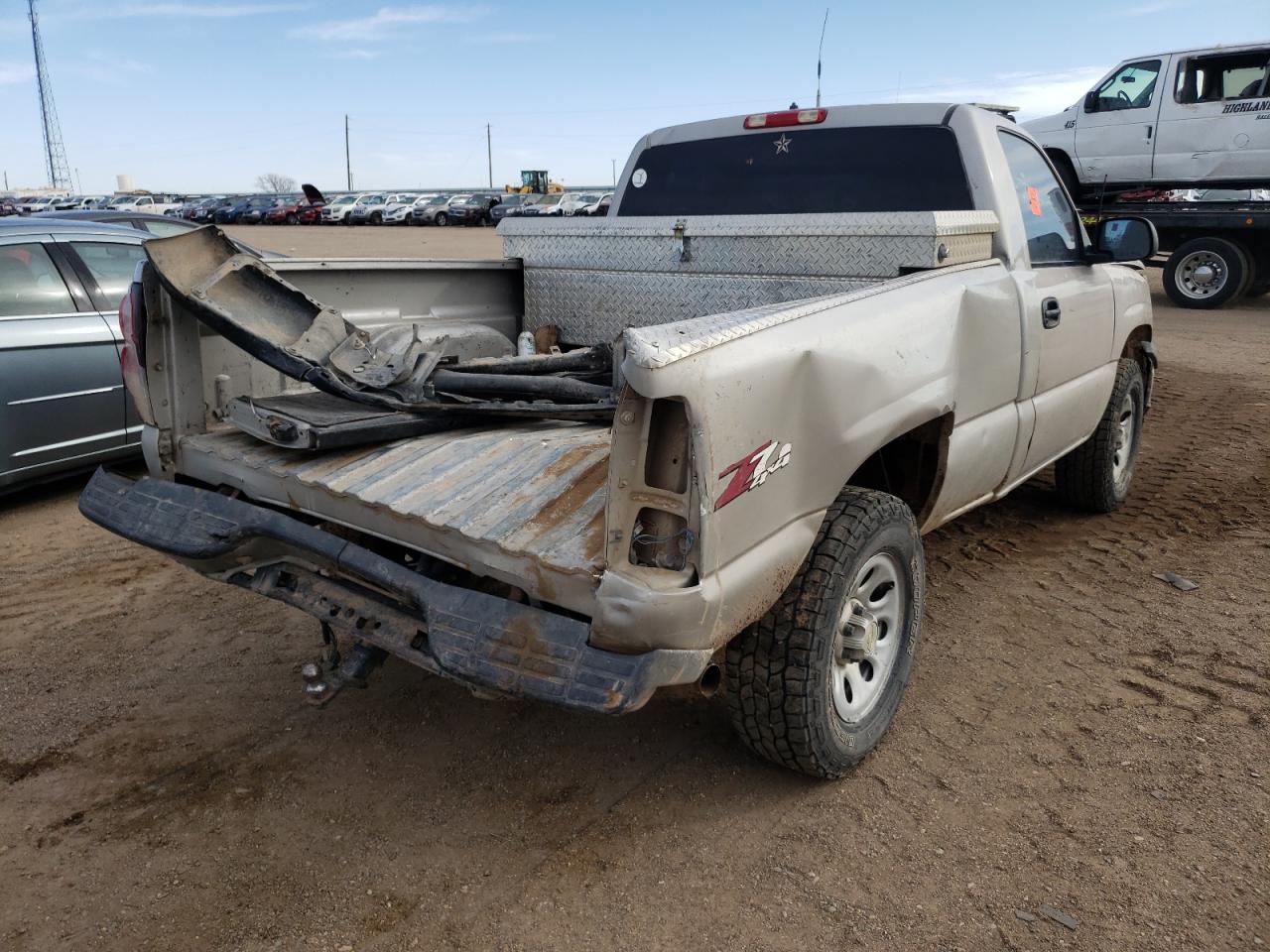 Photo 4 from auction – 2005 CHEVROLET SILVERADO with VIN 1GCEK14V05Z271686