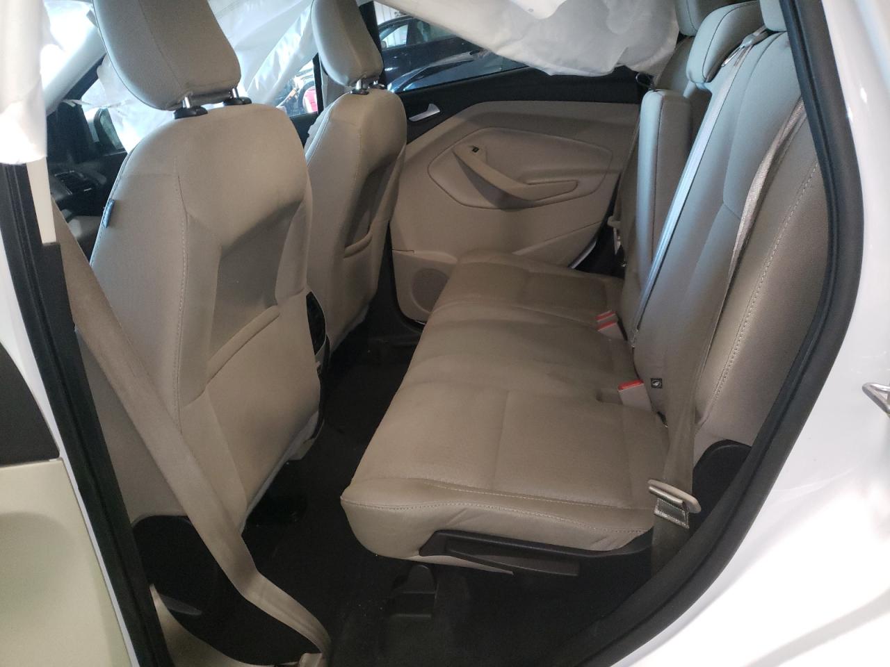 Photo 6 from auction – 2018 FORD ESCAPE SE with VIN 1FMCU9GD2JUB66654