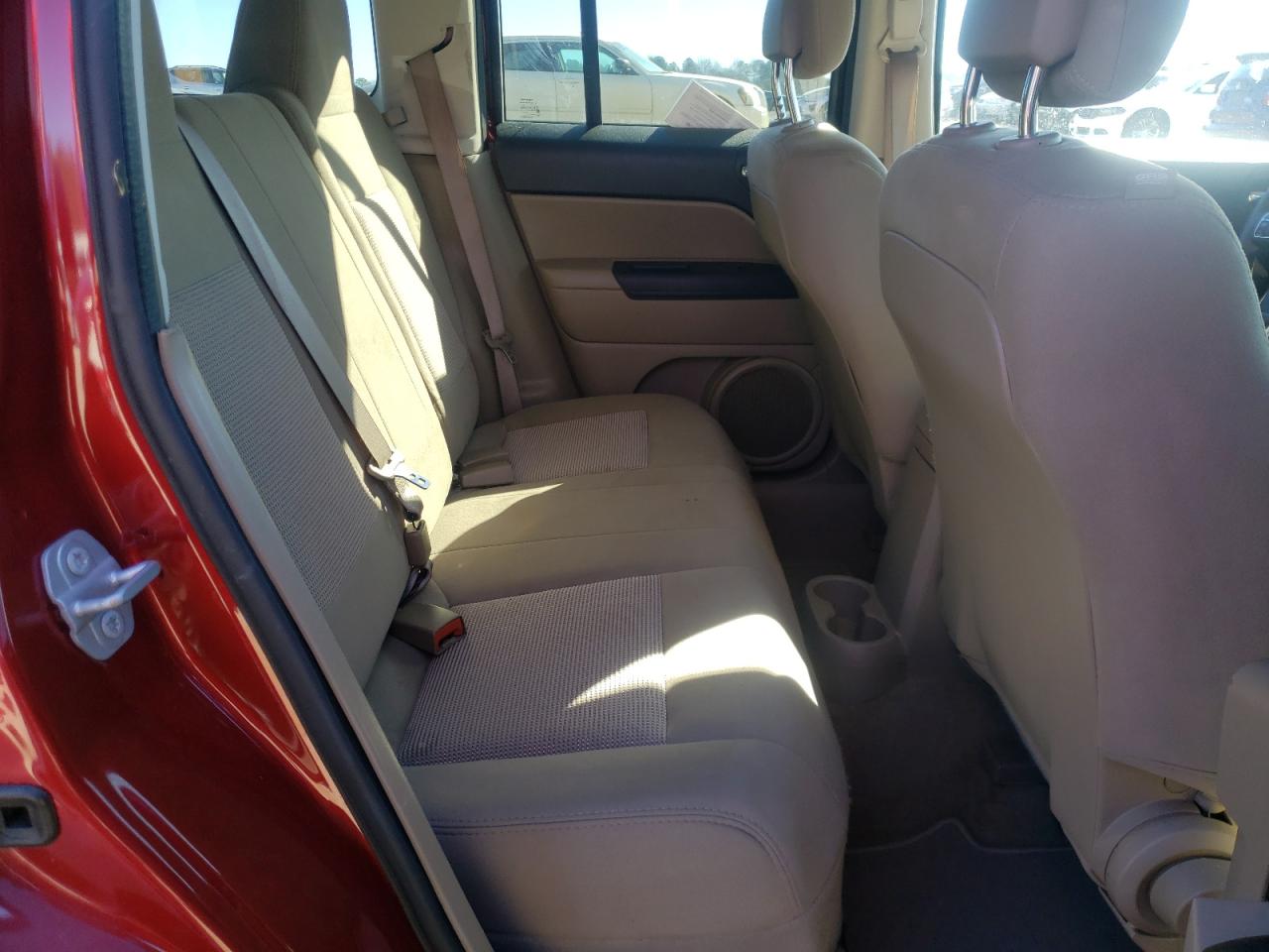 Photo 6 from auction – 2017 JEEP PATRIOT SP with VIN 1C4NJPBBXHD133122