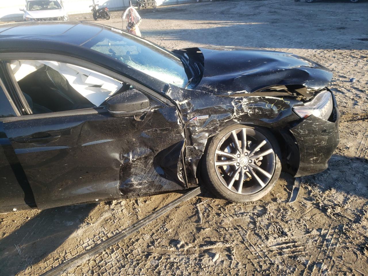 Photo 9 from auction – 2018 ACURA TLX TECH+A with VIN 19UUB3F65JA006933
