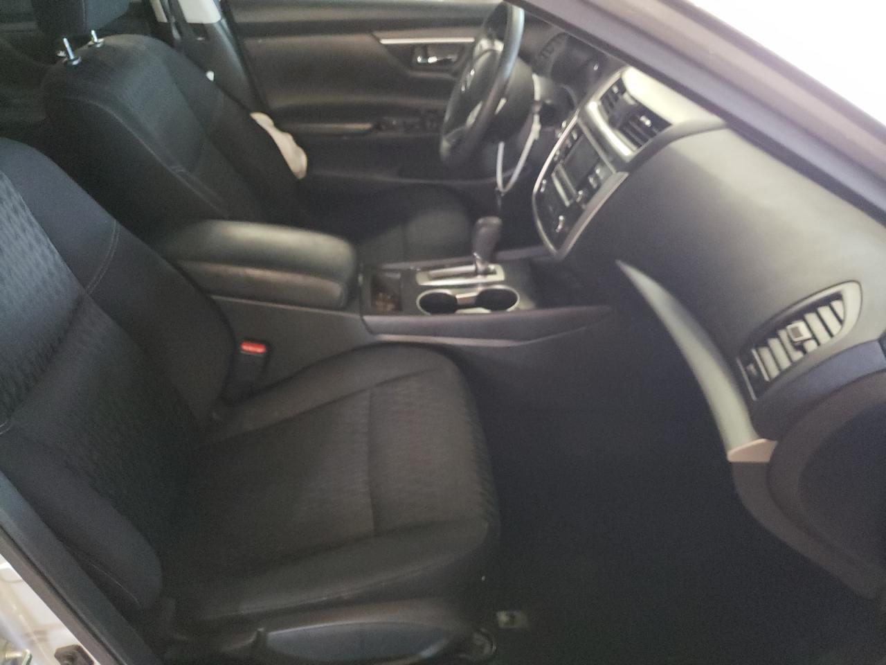 Photo 5 from auction – 2017 NISSAN ALTIMA 2.5 with VIN 1N4AL3AP1HC483815