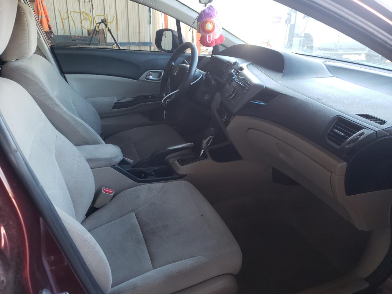 Photo 5 from auction – 2012 HONDA CIVIC LX with VIN 2HGFB2F51CH515447