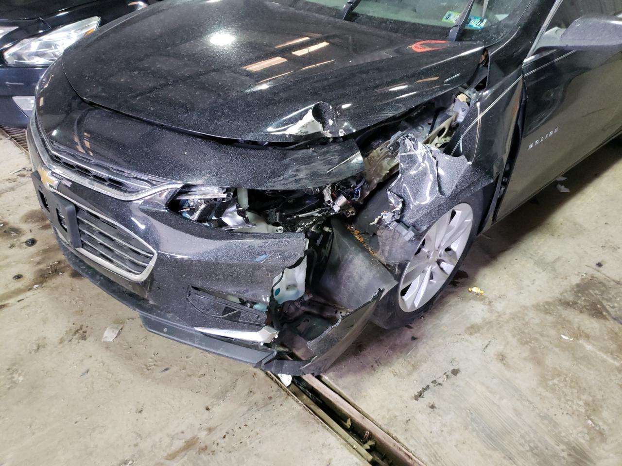 Photo 9 from auction – 2017 CHEVROLET MALIBU LT with VIN 1G1ZE5ST7HF270650