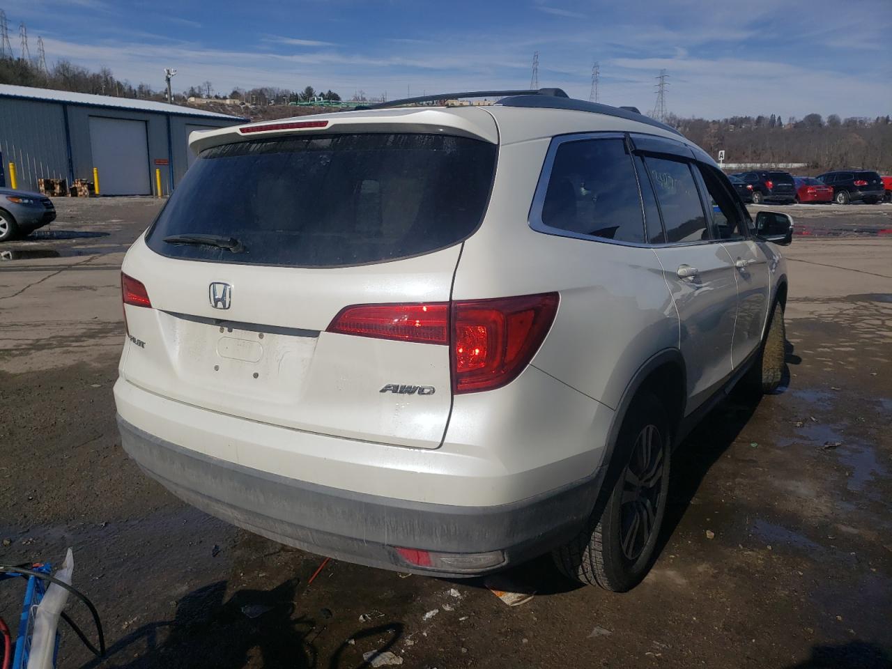 Photo 4 from auction – 2016 HONDA PILOT EXL with VIN 5FNYF6H60GB033976
