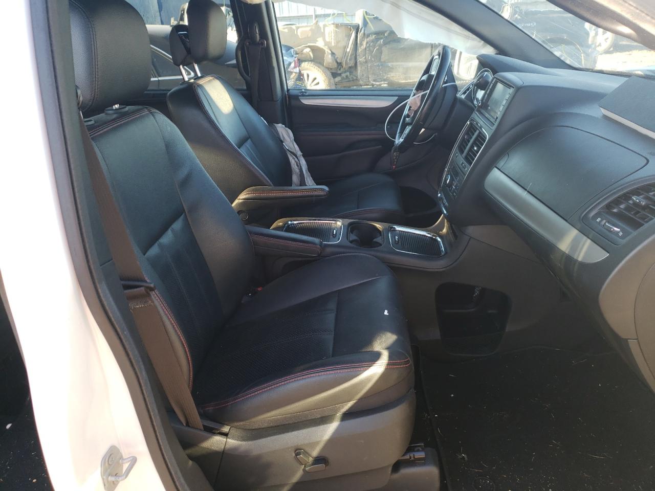 Photo 5 from auction – 2019 DODGE GRAND CARA with VIN 2C4RDGEGXKR750220