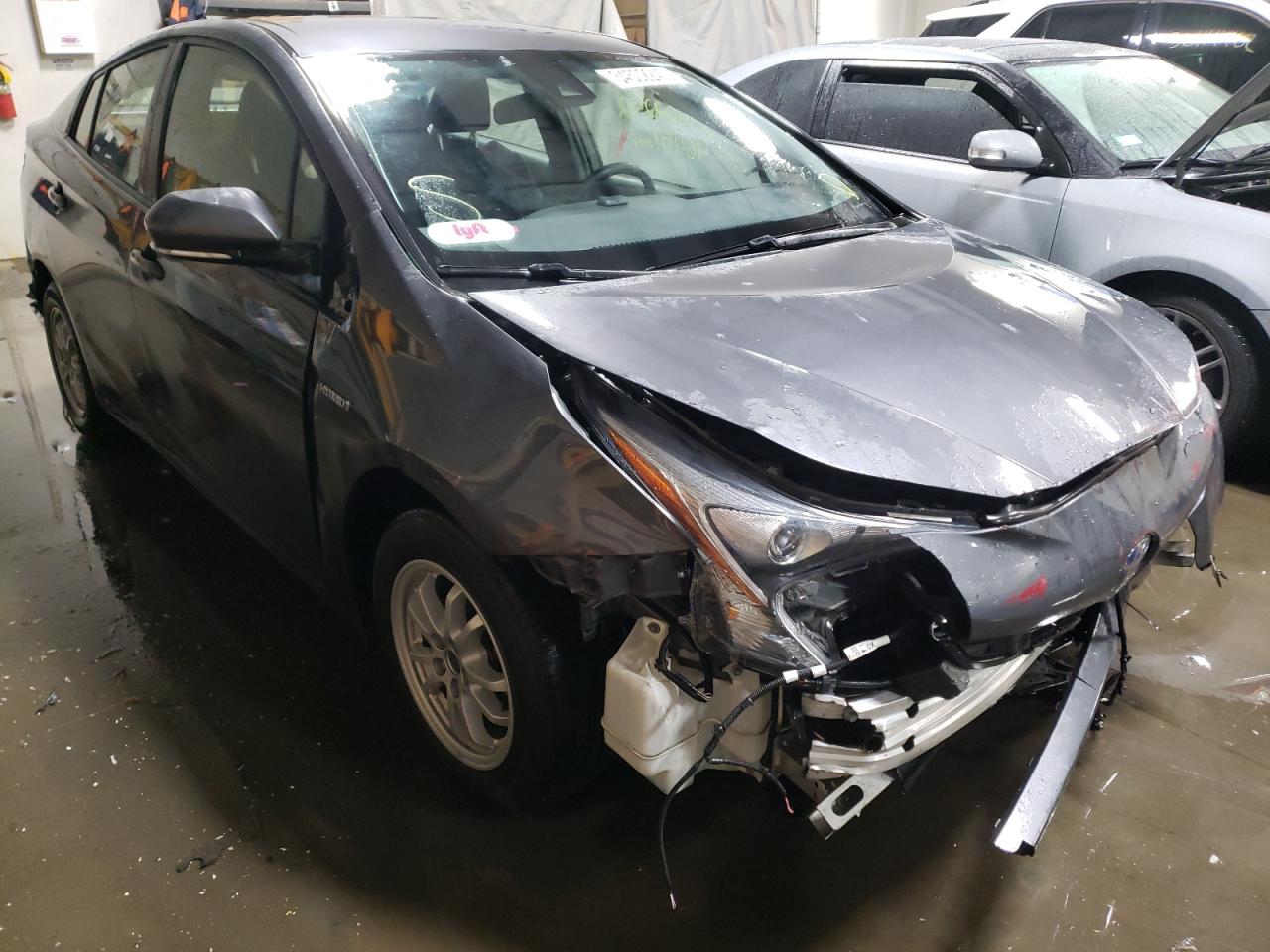 TOYOTA PRIUS 2018 with VIN JTDKBRFU9J3066631 - Photo from auction