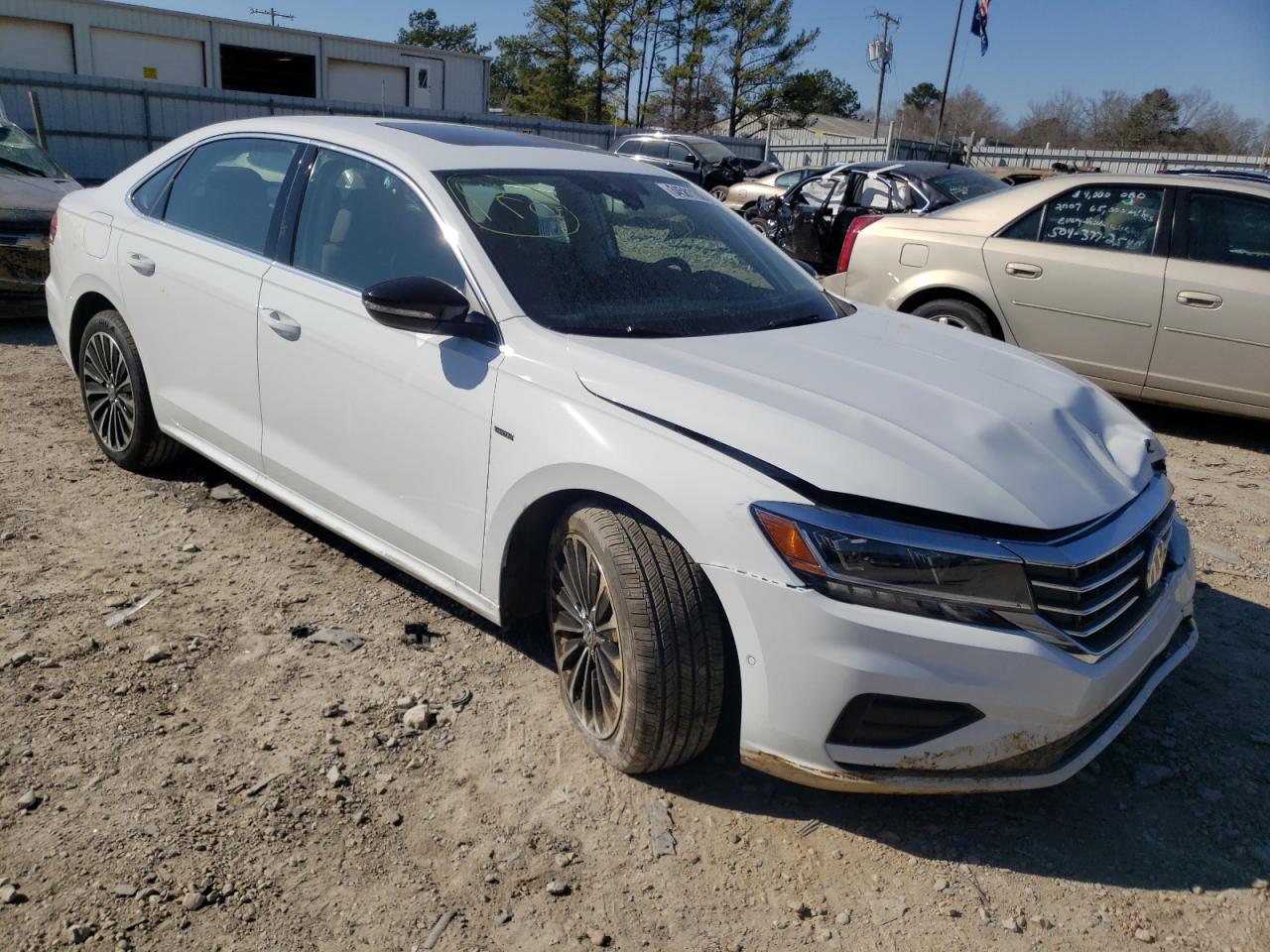VOLKSWAGEN PASSAT 2022 with VIN 1VWBA7A34NC006233 - Photo from auction