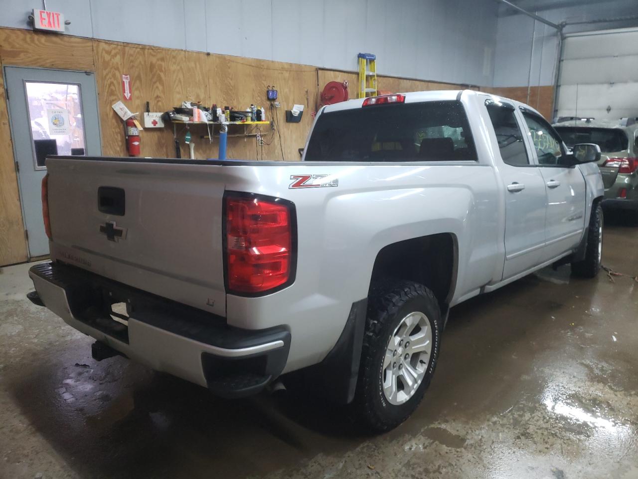 Photo 4 from auction – 2017 CHEVROLET SILVERADO with VIN 1GCVKREC5HZ138289