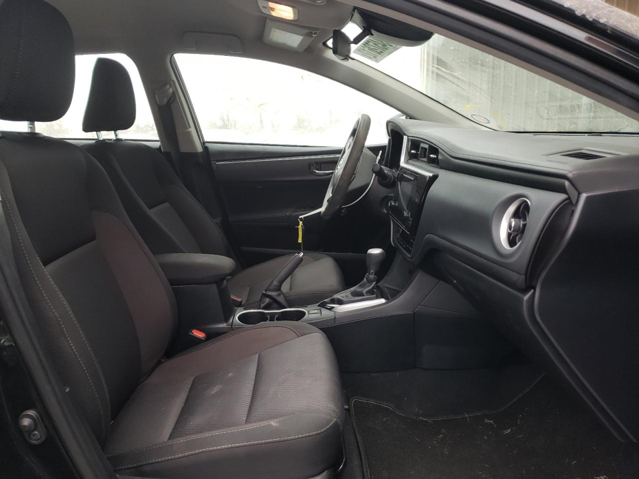 Photo 5 from auction – 2018 TOYOTA COROLLA L with VIN 2T1BURHE6JC107059