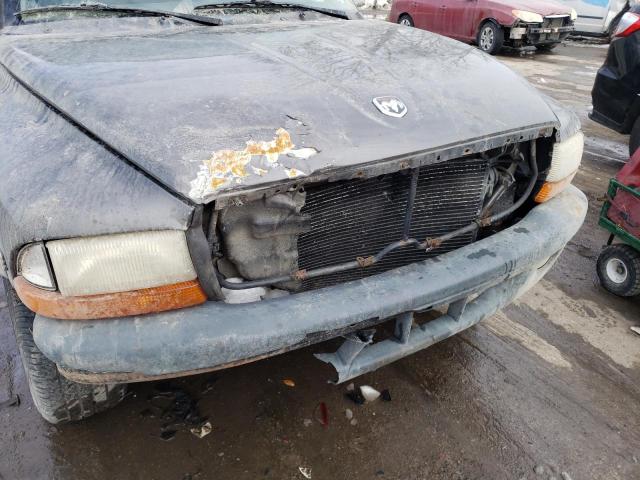 Photo 9 from auction – 2003 DODGE DURANGO SP with VIN 1D4HS38N83F616175