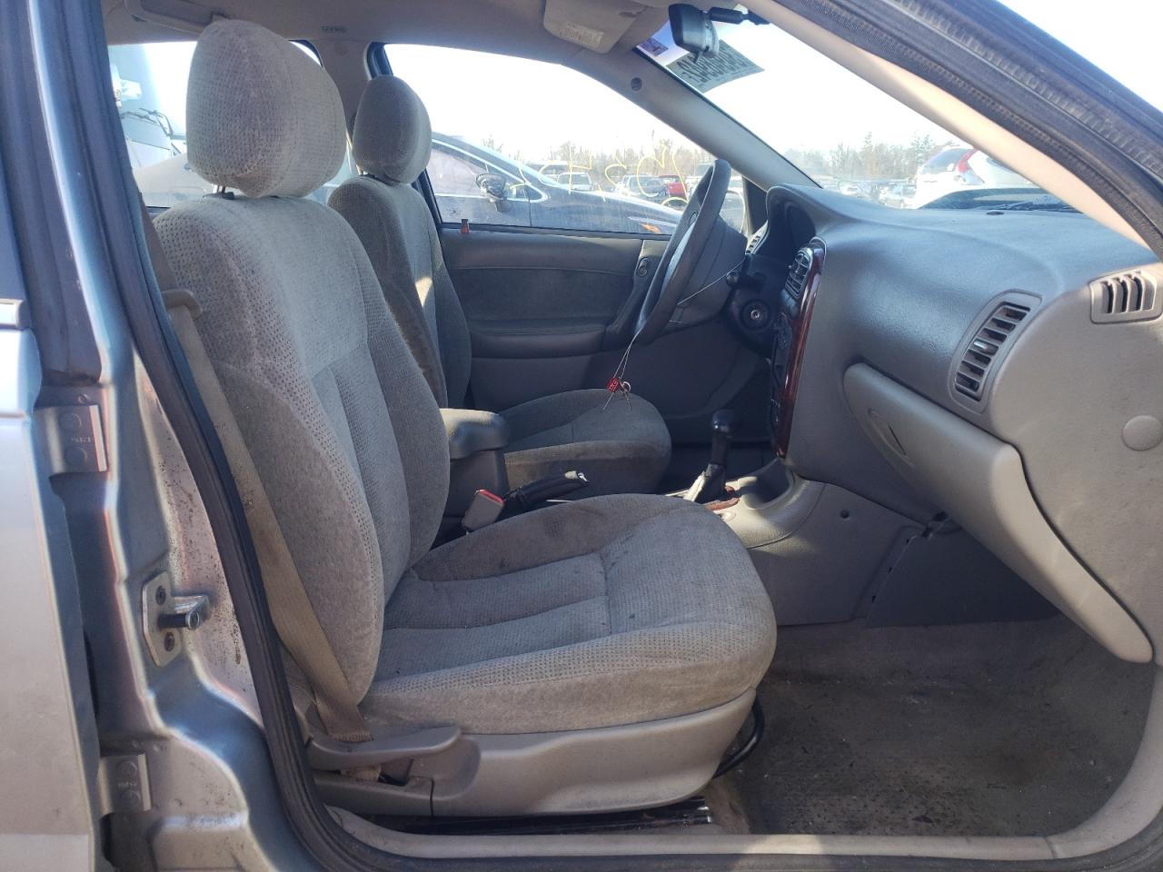 Photo 5 from auction – 2002 SATURN L200 with VIN 1G8JU54FX2Y593210