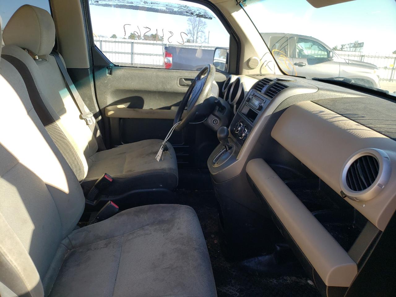 Photo 5 from auction – 2008 HONDA ELEMENT LX with VIN 5J6YH18388L005595