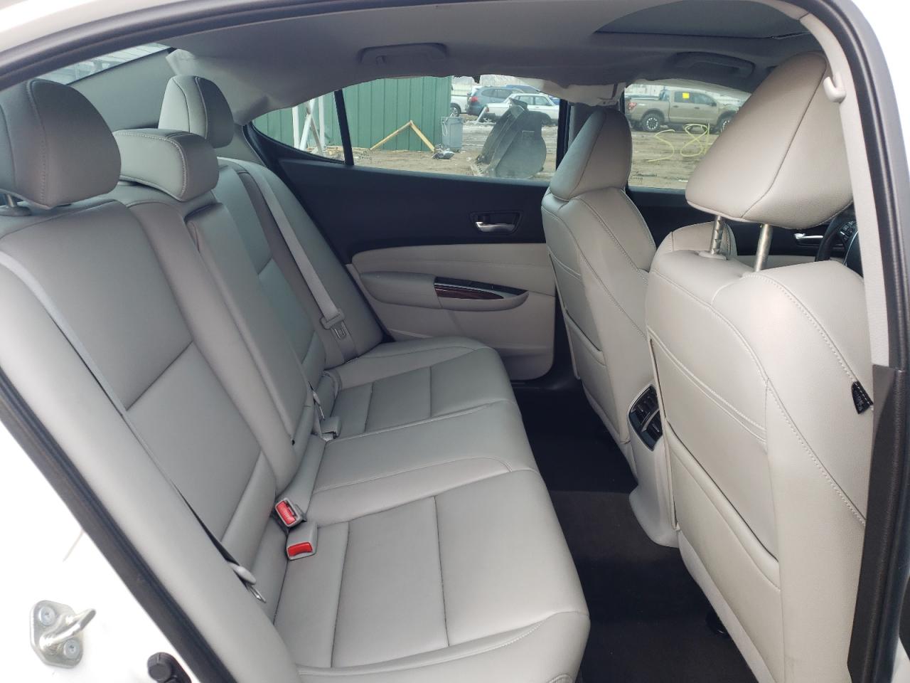Photo 6 from auction – 2015 ACURA TLX with VIN 19UUB1F33FA018578