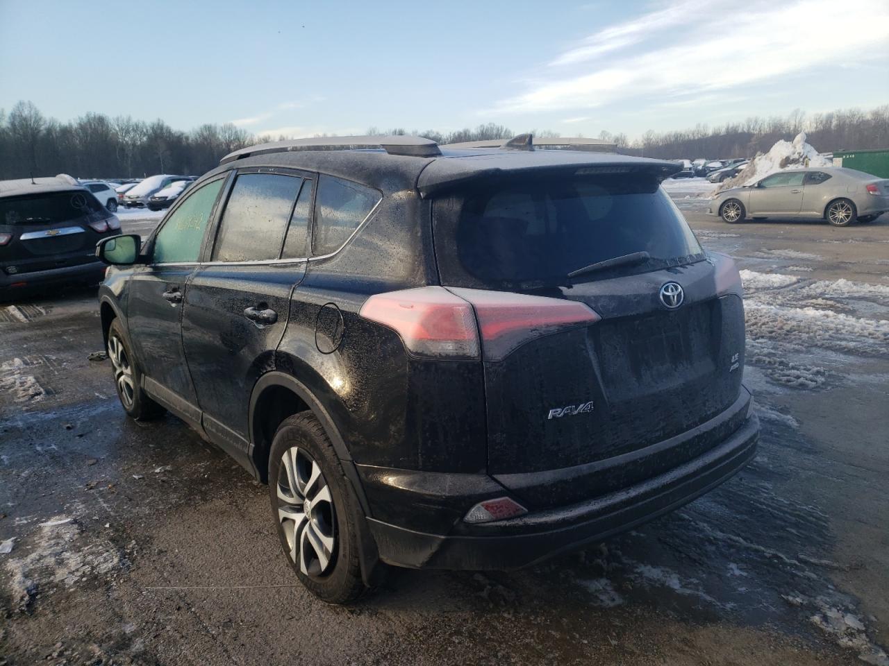 Photo 3 from auction – 2017 TOYOTA RAV4 LE with VIN 2T3BFREV6HW604367