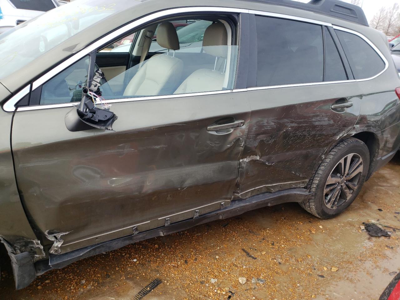 Photo 9 from auction – 2018 SUBARU OUTBACK 2. with VIN 4S4BSANC6J3355004