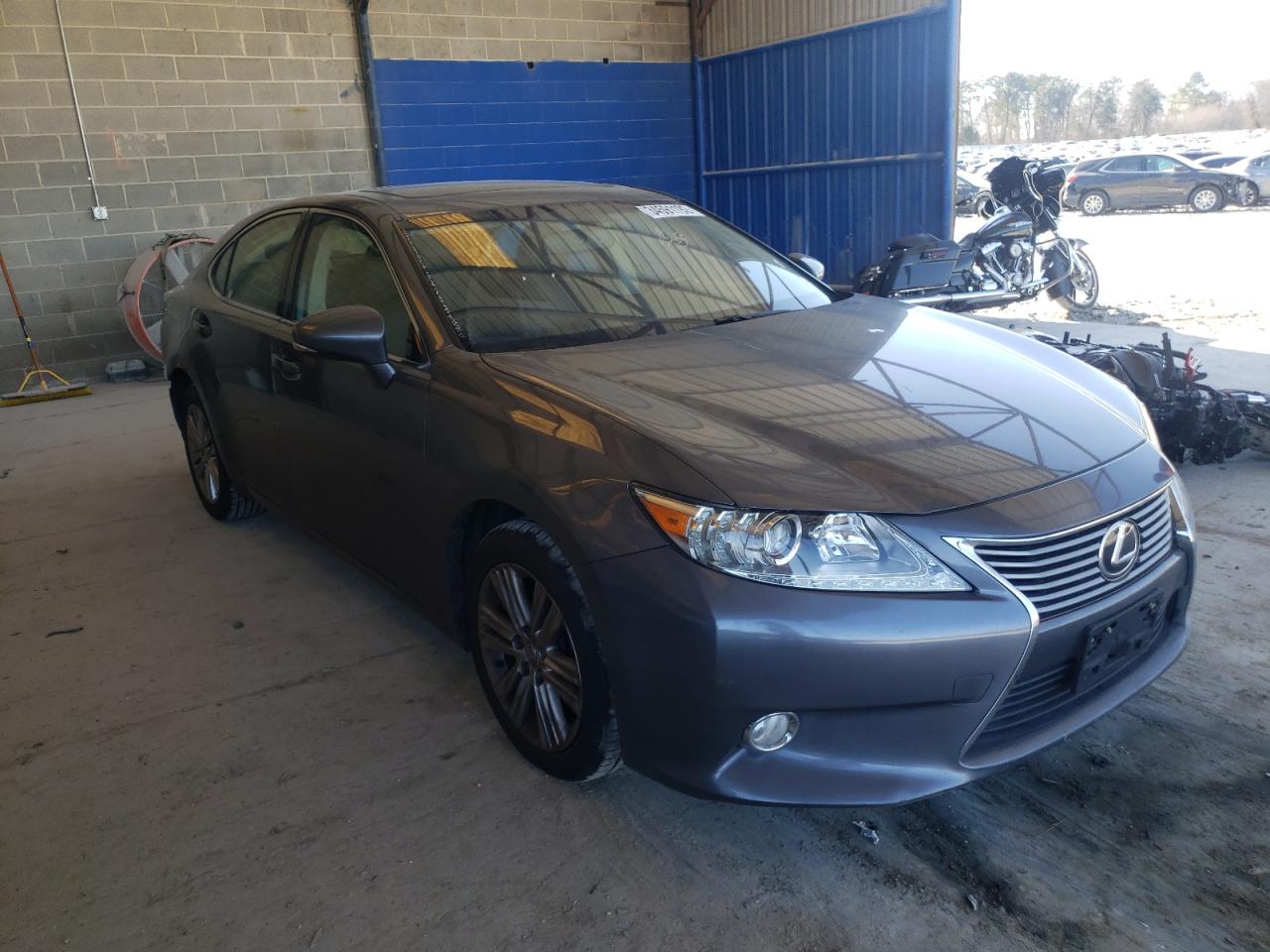LEXUS ES 350 2015 with VIN JTHBK1GG3F2194370 - Photo from auction