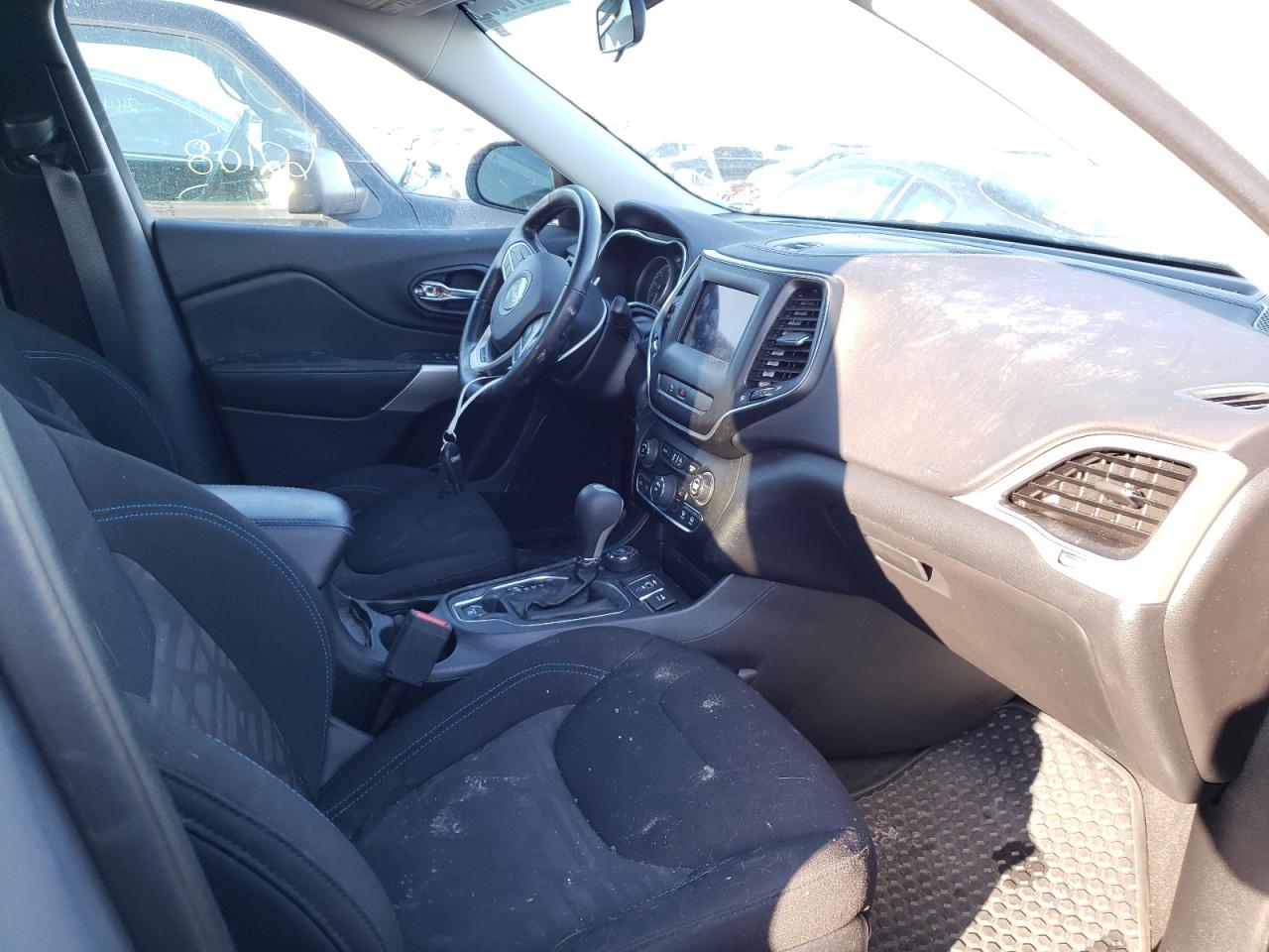 Photo 5 from auction – 2020 JEEP CHEROKEE S with VIN 1C4PJMAX6LD597439