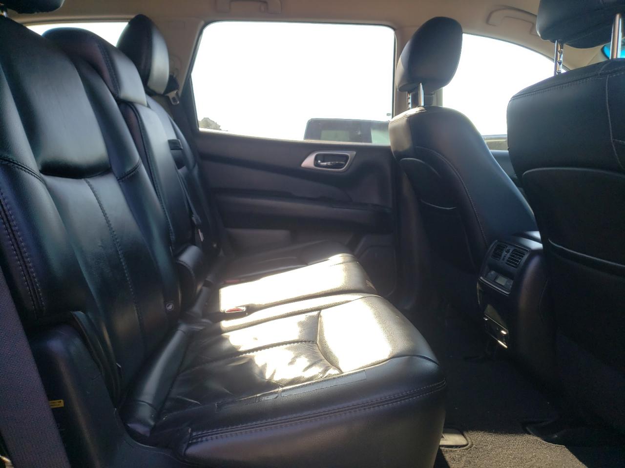Photo 6 from auction – 2014 NISSAN PATHFINDER with VIN 5N1AR2MM4EC724245