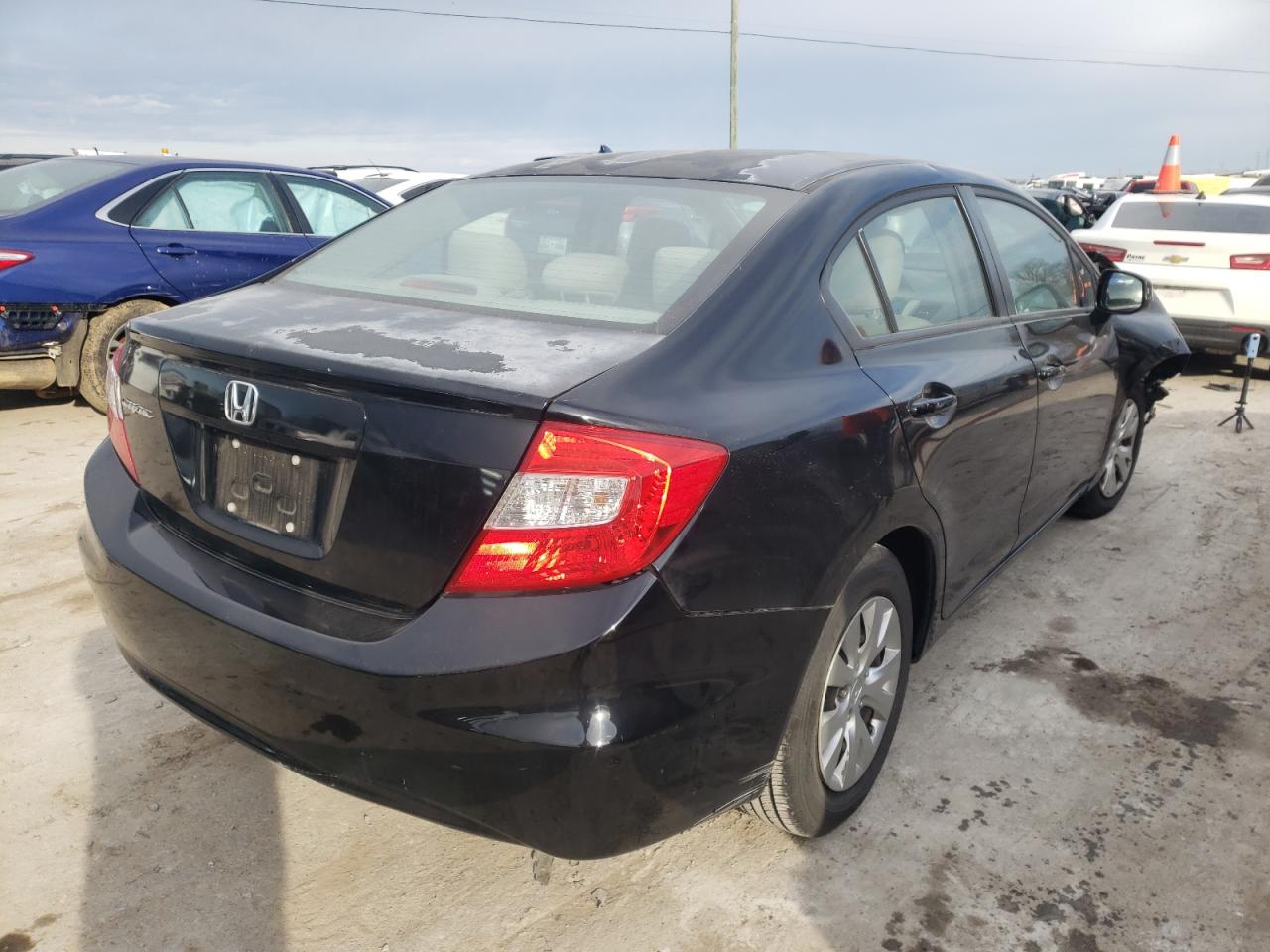 Photo 4 from auction – 2012 HONDA CIVIC LX with VIN 2HGFB2F54CH563475