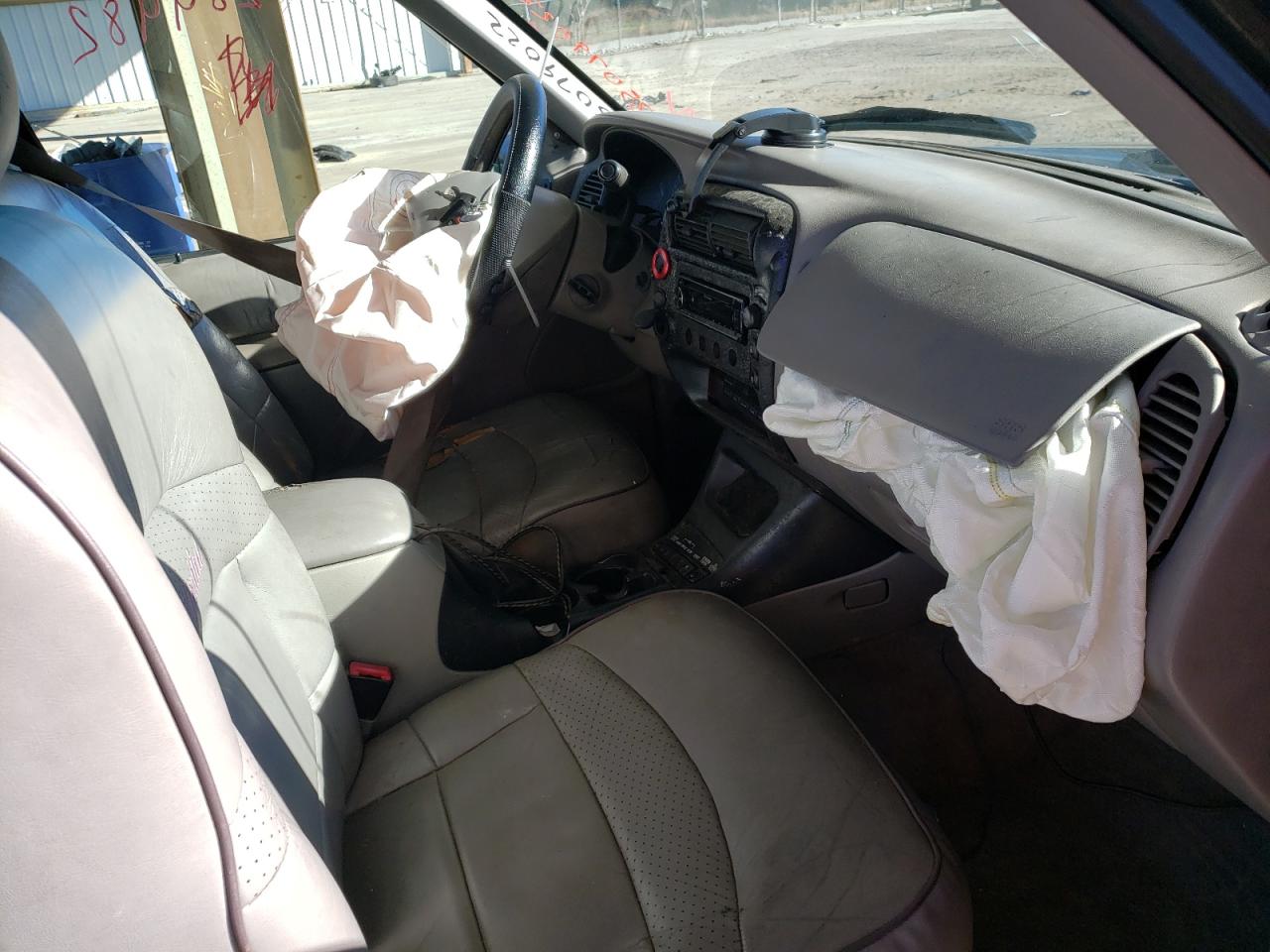Photo 5 from auction – 1998 FORD EXPLORER with VIN 1FMZU32P2WZA78898
