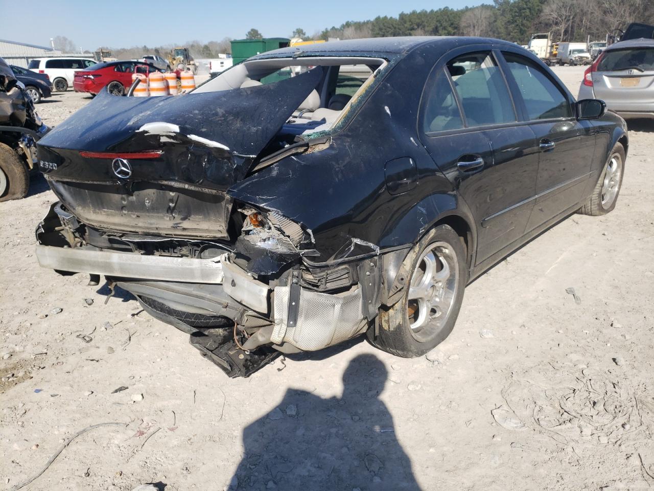 Photo 4 from auction – 2004 MERCEDES-BENZ E 320 with VIN WDBUF65J54A513733