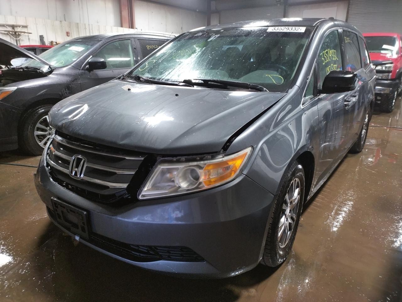 Photo 2 from auction – 2011 HONDA ODYSSEY EX with VIN 5FNRL5H48BB063354