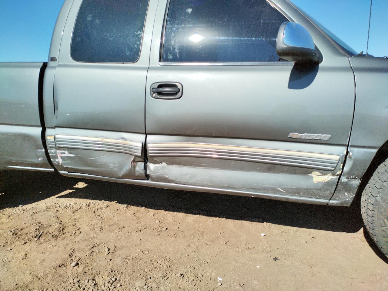 Photo 9 from auction – 2002 CHEVROLET SILVERADO with VIN 2GCEC19T221354254