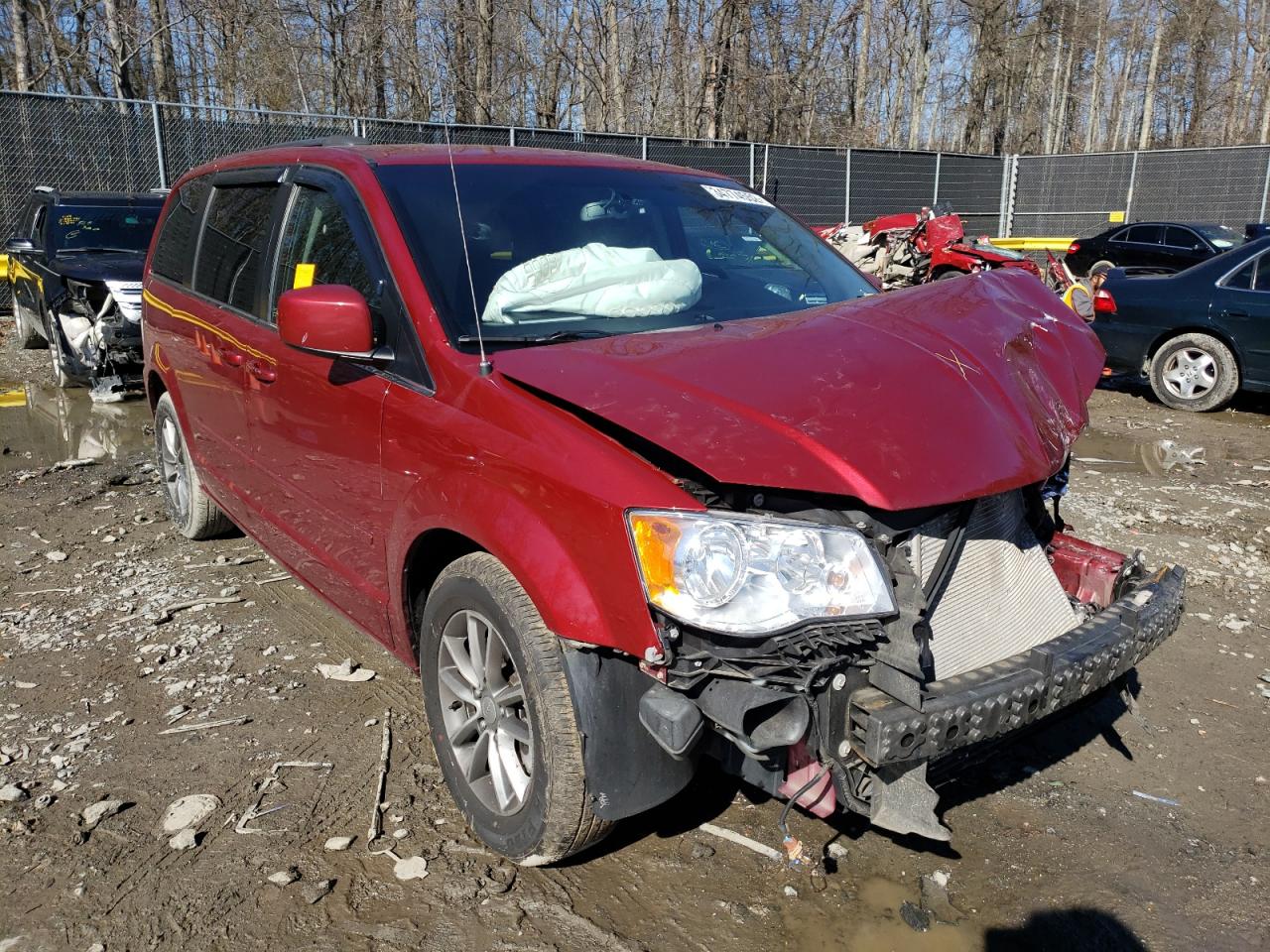 DODGE GRAND CARA 2015 with VIN 2C4RDGCG5FR737741 - Photo from auction