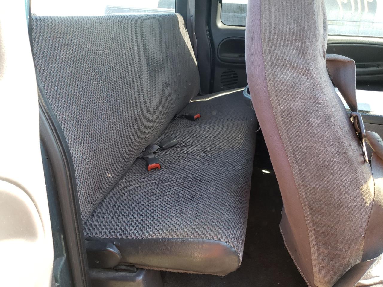 Photo 6 from auction – 1998 DODGE RAM 1500 with VIN 1B7HC13Y1WJ220025
