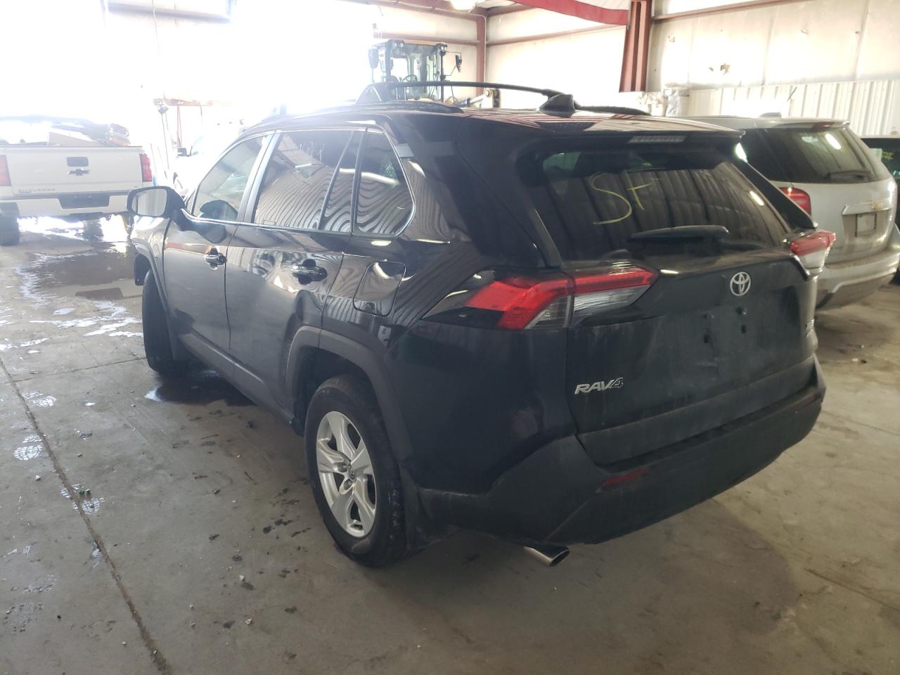 Photo 3 from auction – 2021 TOYOTA RAV4 XLE with VIN 2T3P1RFV6MC159224