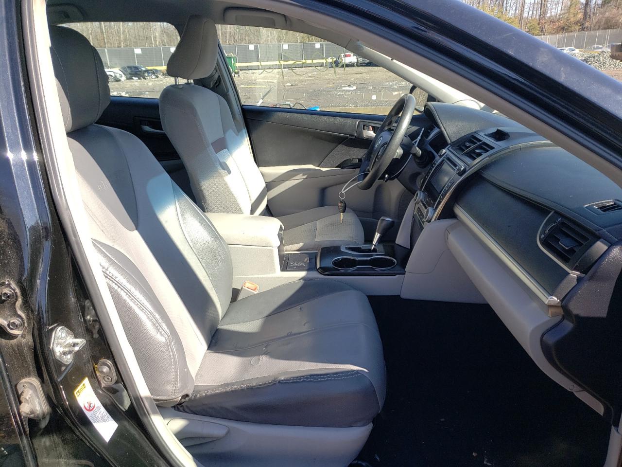 Photo 5 from auction – 2014 TOYOTA CAMRY L with VIN 4T4BF1FK9ER382875