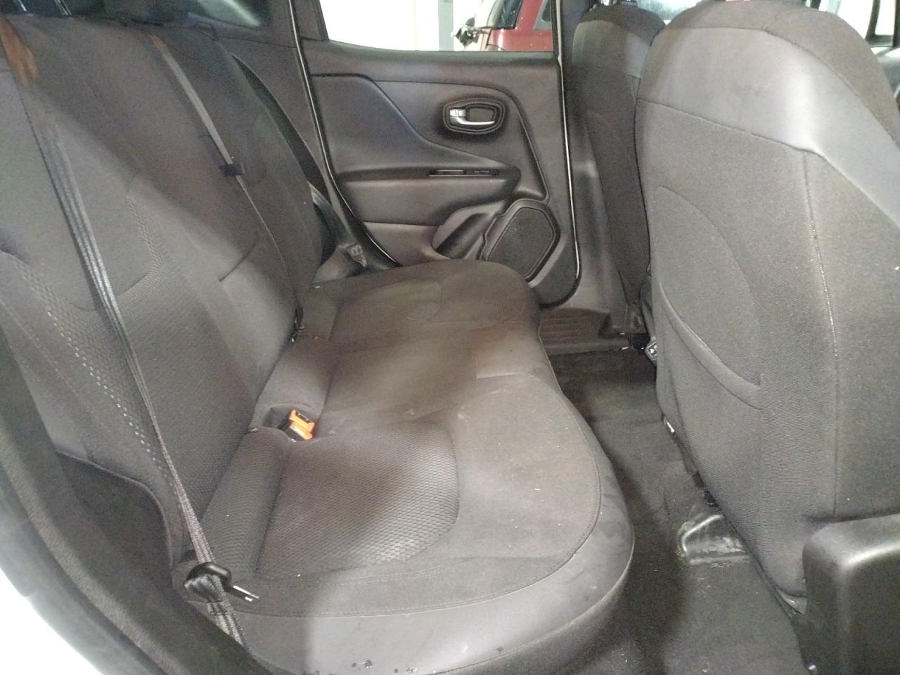 Photo 6 from auction – 2020 JEEP RENEGADE L with VIN ZACNJBBB8LPK97754