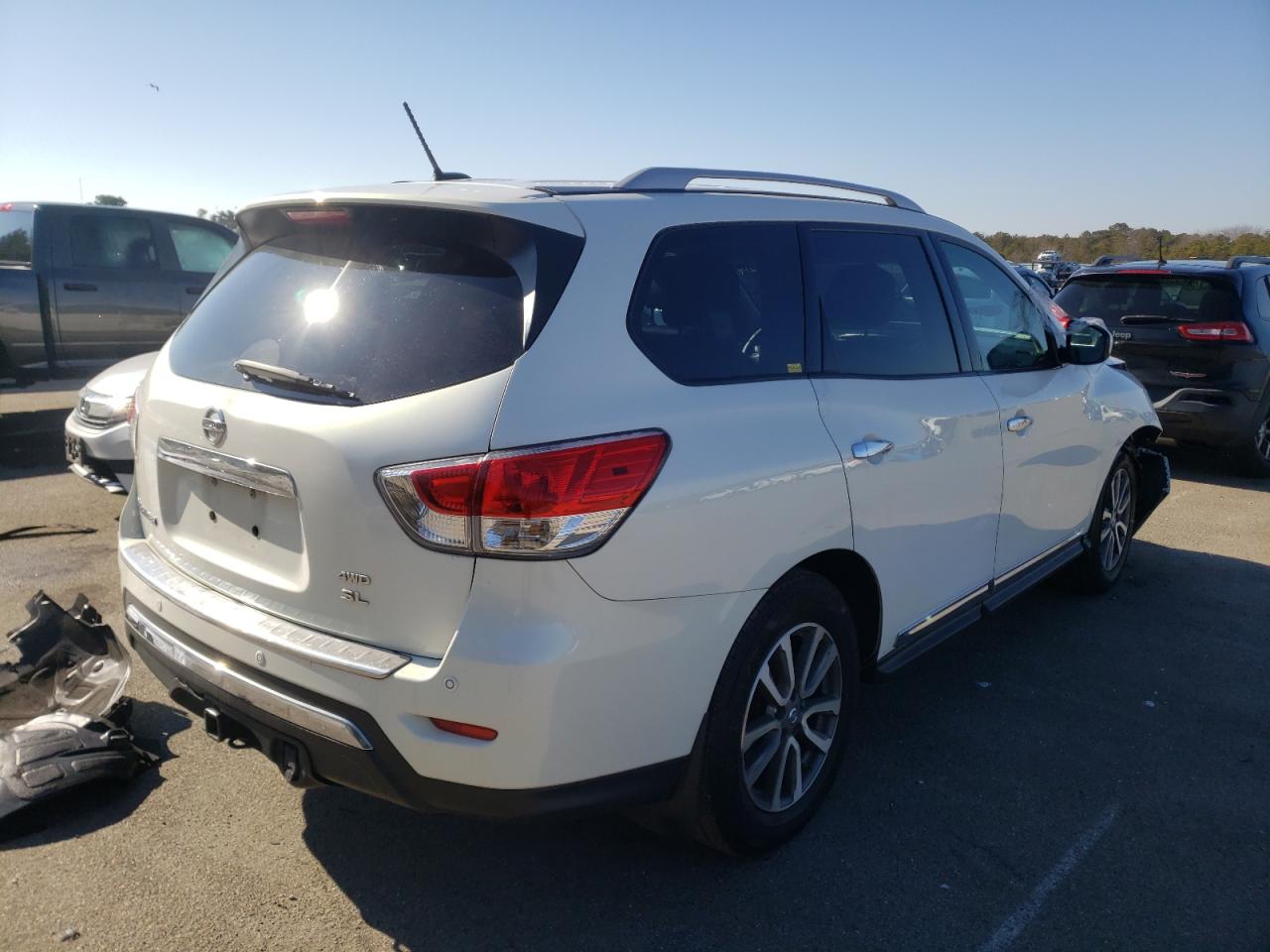 Photo 4 from auction – 2014 NISSAN PATHFINDER with VIN 5N1AR2MM4EC724245